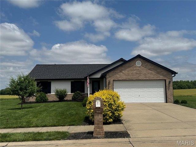 House for sale in Monroe, Illinois