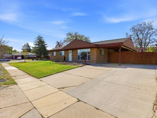 House for sale in Murray, Utah
