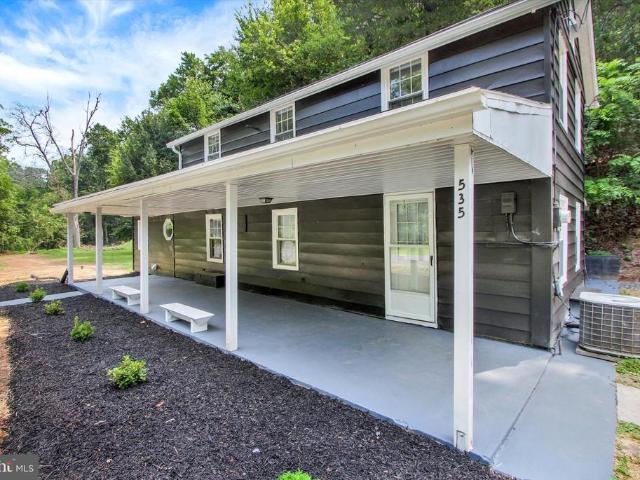 House for sale in Mount Wolf
