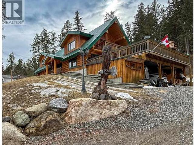 House for sale in 108 Mile Ranch, British Columbia
