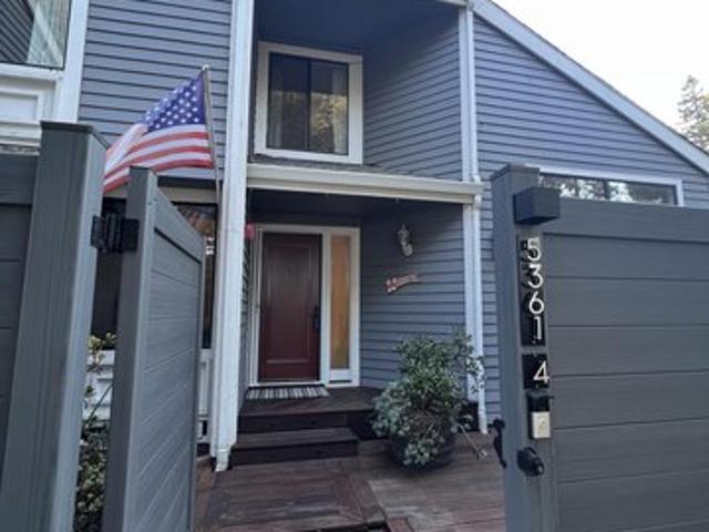 Townhouse for sale in Pleasanton, California