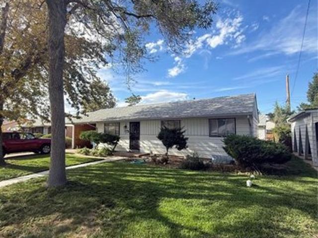 House for sale in Commerce City, Colorado