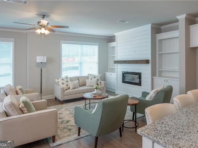 Townhouse for sale in Flowery Branch, Georgia