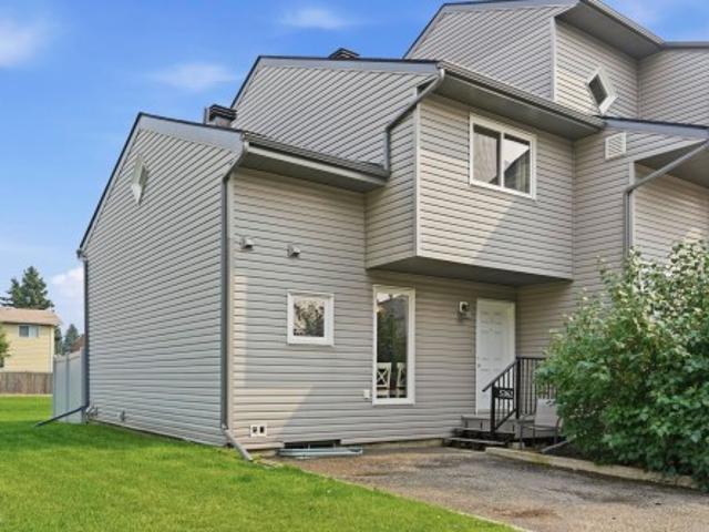 Townhouse for sale in Wedgewood, Alberta