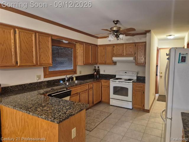 House for sale in Bayberry Place, Macomb Township