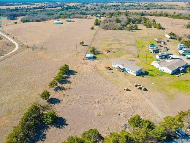 House for sale in Navarro, Texas