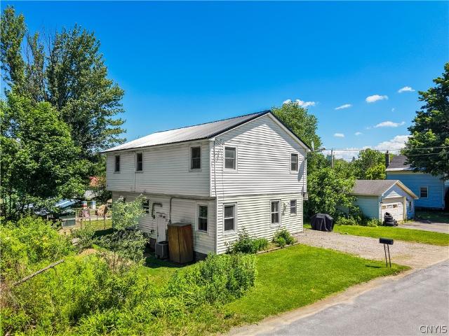 House for sale in Oneida, New York