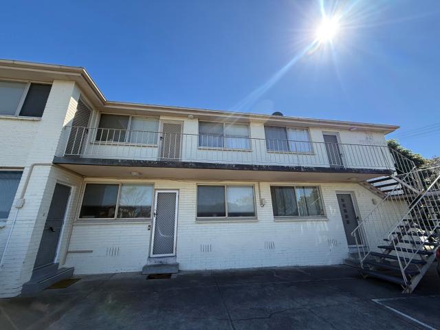 Apartment for rent in Thornbury, Melbourne