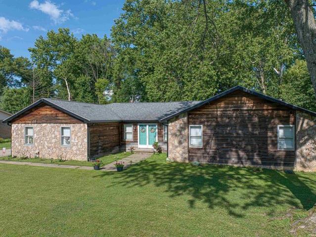 House for sale in Newburgh, Indiana