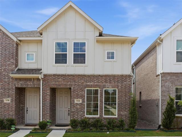 Townhouse for sale in Haltom City, Texas