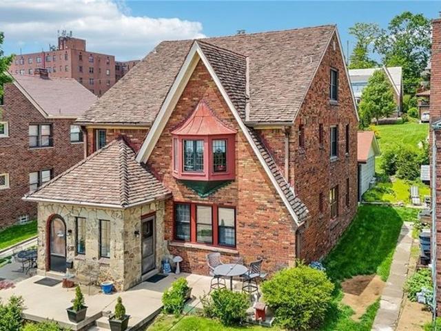 House for sale in Pittsburg, Pennsylvania