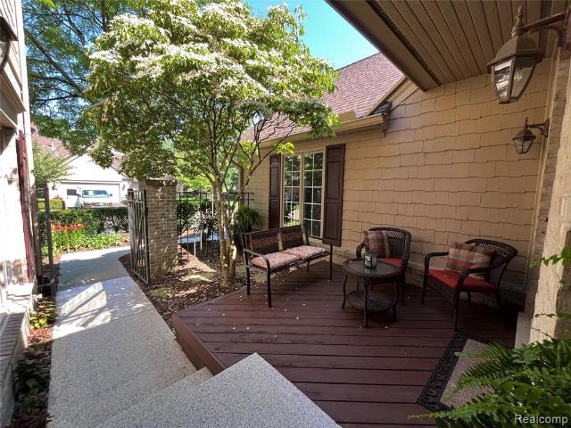 Condo for sale in Bloomfield Hills