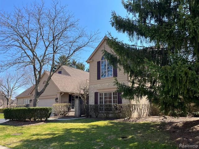Condo for sale in Bloomfield Hills