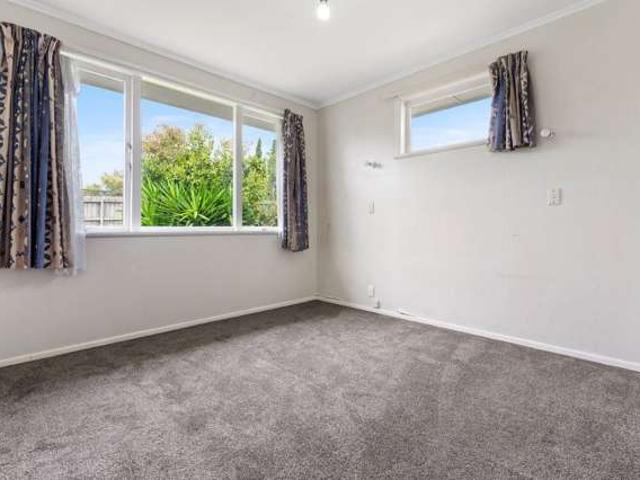 House for sale in Wairau Valley