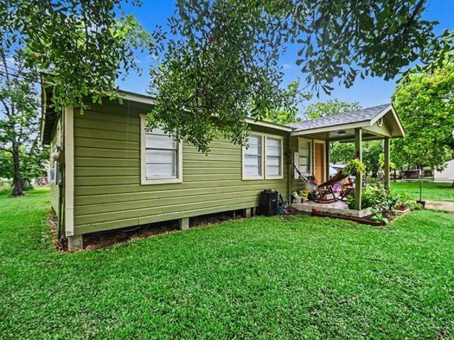 House for sale in Clute, Texas