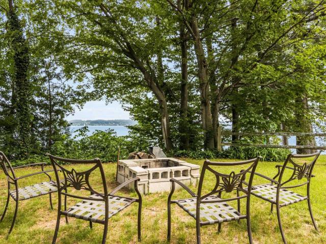 House for sale in Suttons Bay