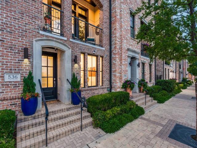 Townhouse for sale in Dallas, Texas
