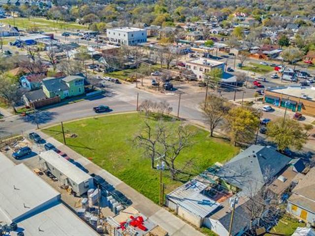 Commercial for sale in Dallas