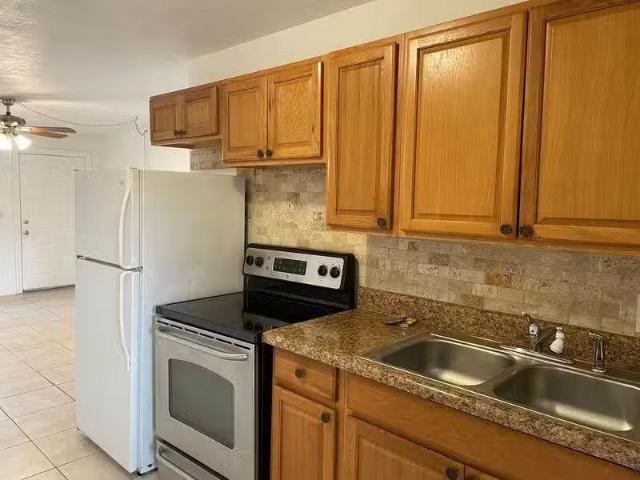 Condo for rent in Melbourne