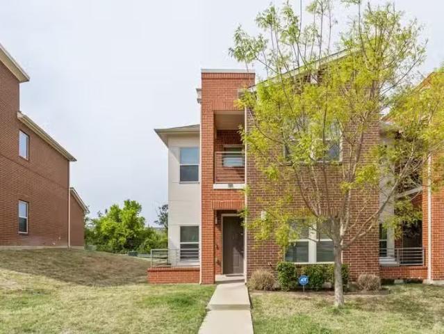Condo for rent in Dallas