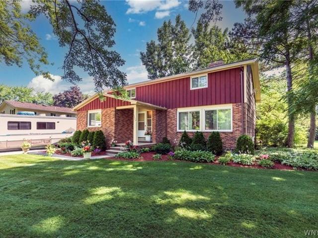 House for sale in Niagara, New York