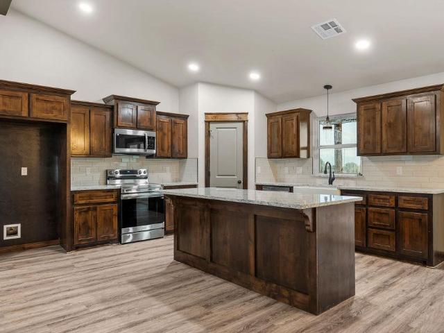 House for sale in Davis, Murray County
