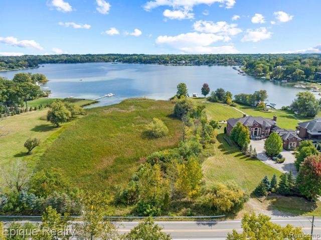 Land for sale in West Bloomfield, Michigan