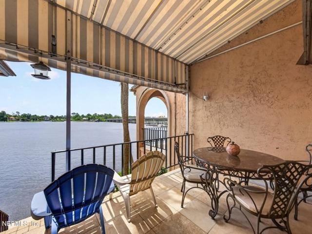 Condo for sale in Jacksonville, Florida