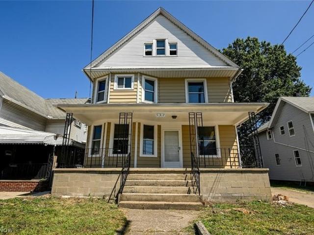 House for sale in Summit, Ohio