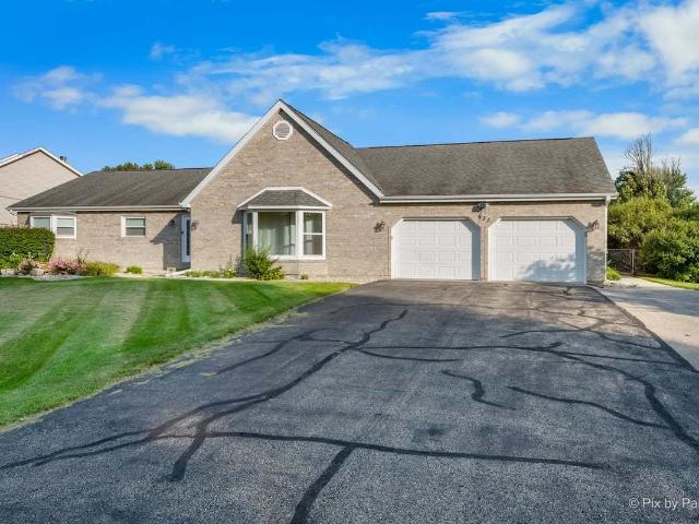 House for sale in Somonauk, Illinois