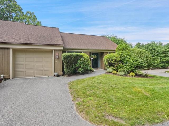 Condo for sale in Amawalk, New York
