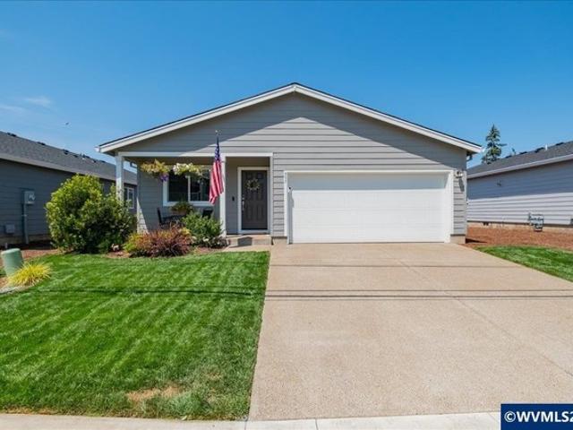 House for sale in Oregonia