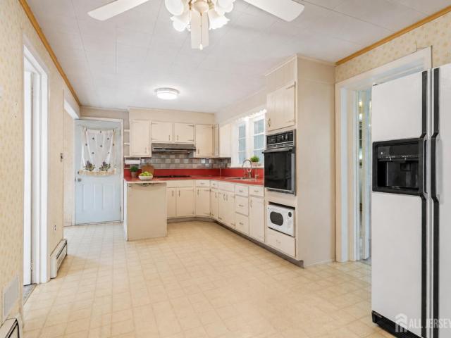 House for sale in Dunhams Corners, East Brunswick Township