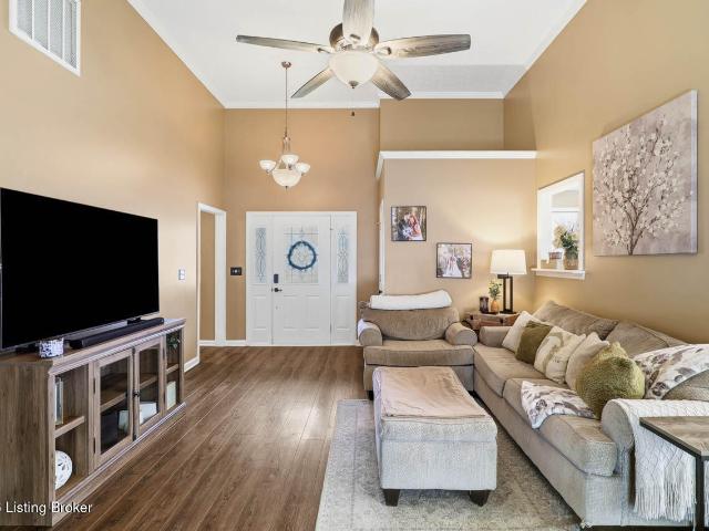House for sale in Shepherdsville, Kentucky