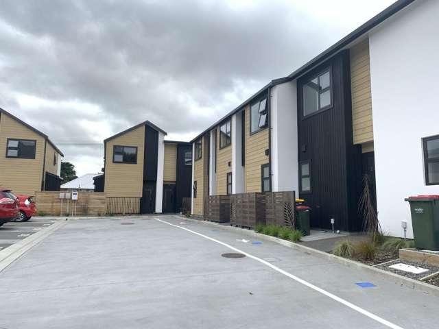 Townhouse for rent in Days Bay, Wellington