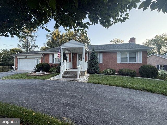 House for sale in Charles Town, West Virginia