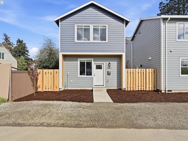 Townhouse for sale in Lents, Portland