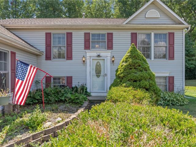 House for sale in Cicero, New York