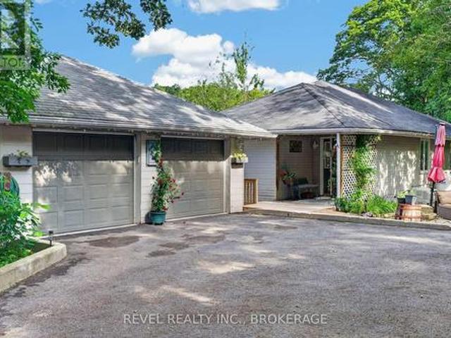 House for sale in South Frontenac, Ontario