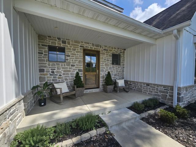 House for sale in Woodlawn, Illinois