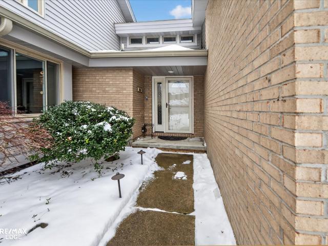 Condo for sale in Grand Blanc, Michigan