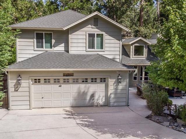House for sale in Bass Lake, California