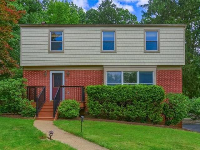 House for sale in Bakerstown, Pennsylvania