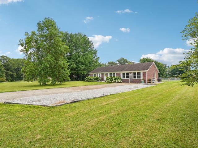 House for sale in Coatesville, Indiana