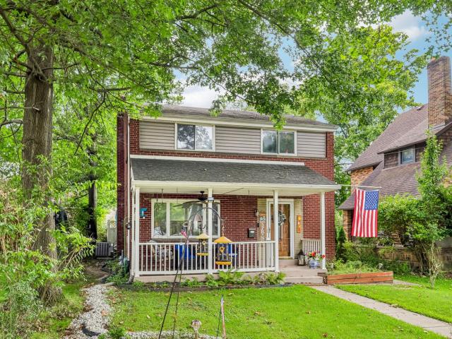 House for sale in Oakmont, Pennsylvania