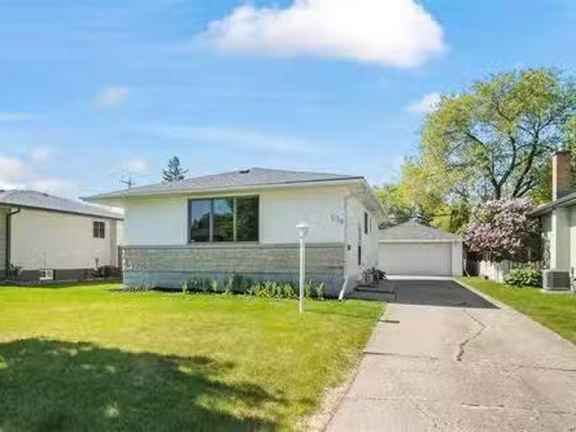 House for sale in East St. Paul, Manitoba