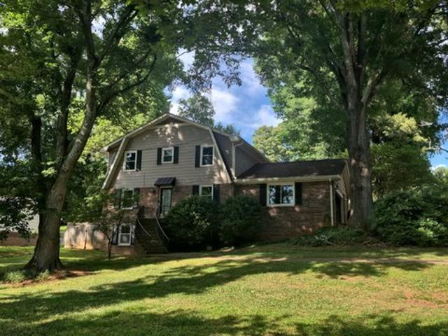 House for sale in Lilburn, Georgia