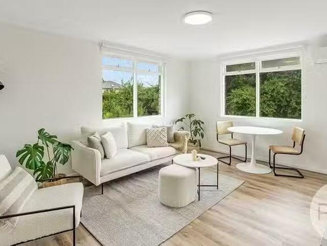 House for rent in New Town