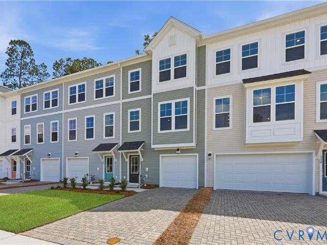 Townhouse for sale in Virginia