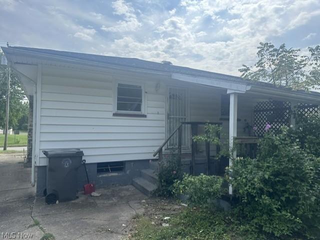 House for sale in Warren, Youngstown